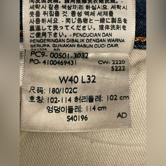 LEVI’S 501 MEN’S ORIGINAL RIPPED JEANS 40WX32L INSEAM 30 INCH MEDIUM WASH - Picture 13 of 16